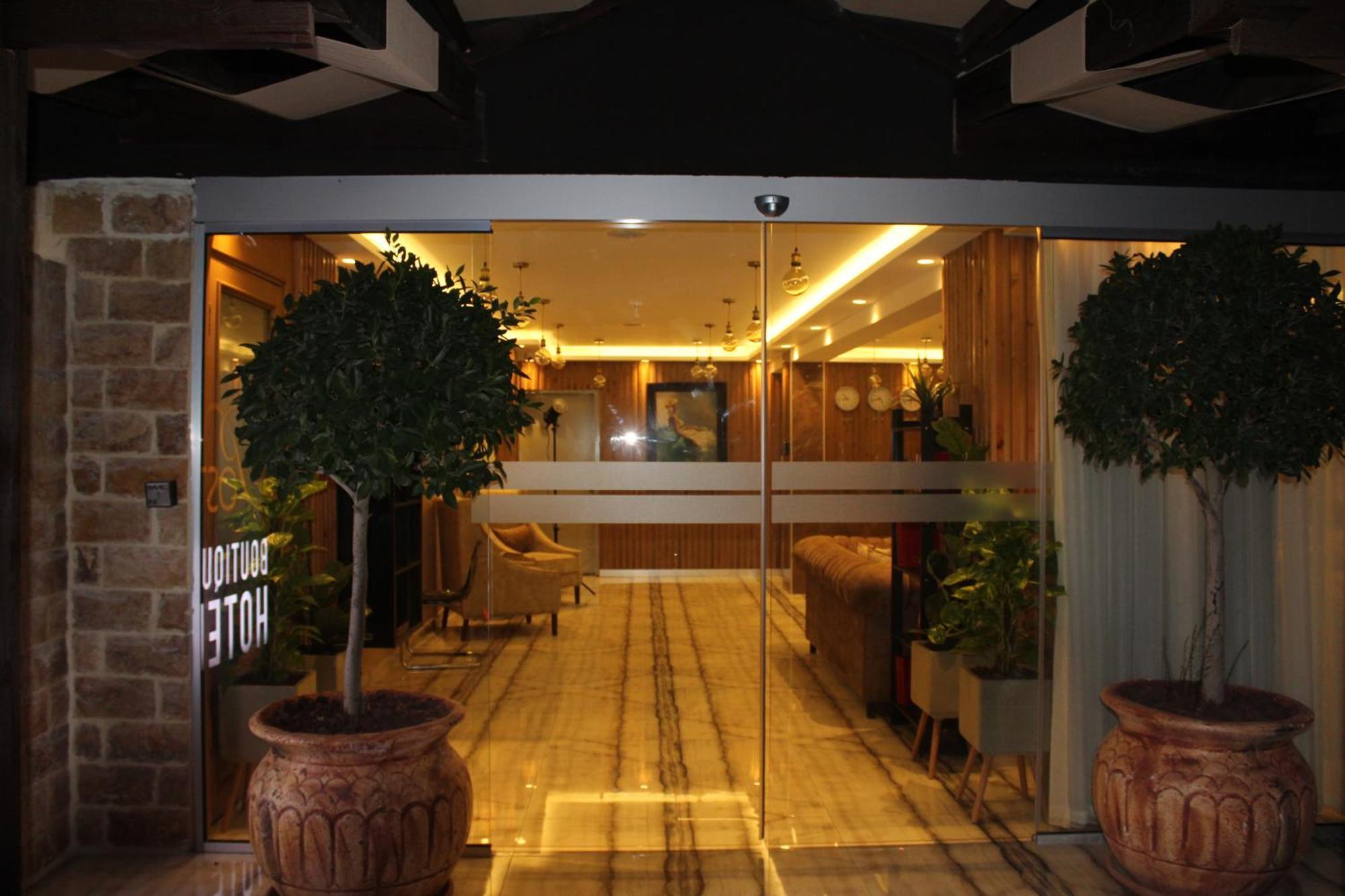 Post Hotel Amman Exterior foto